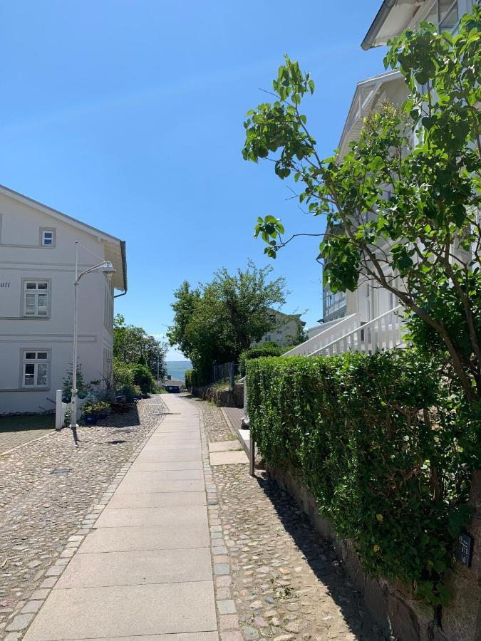 Villa-Rosengarten-Ferienwohnung-Baumhaus-Mit-Seeblick Sassnitz Bagian luar foto
