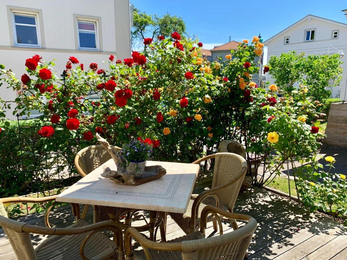 Villa-Rosengarten-Ferienwohnung-Baumhaus-Mit-Seeblick Sassnitz Bagian luar foto