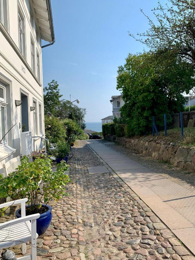 Villa-Rosengarten-Ferienwohnung-Baumhaus-Mit-Seeblick Sassnitz Bagian luar foto