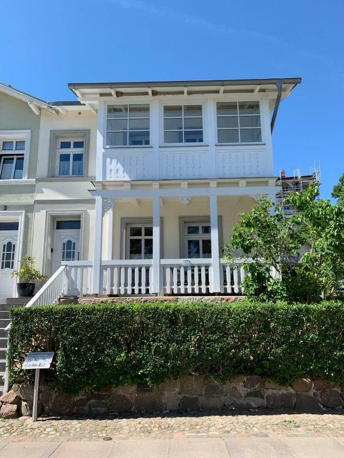 Villa-Rosengarten-Ferienwohnung-Baumhaus-Mit-Seeblick Sassnitz Bagian luar foto